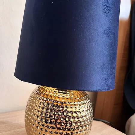 Madama Cristina 63 *