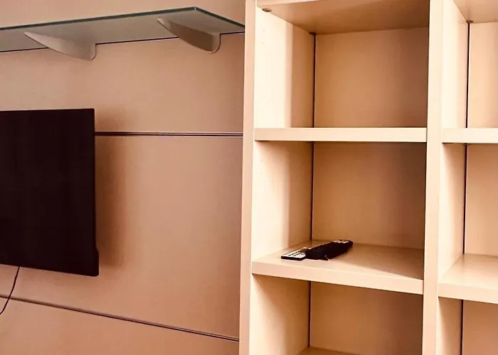 Madama Cristina 63 *